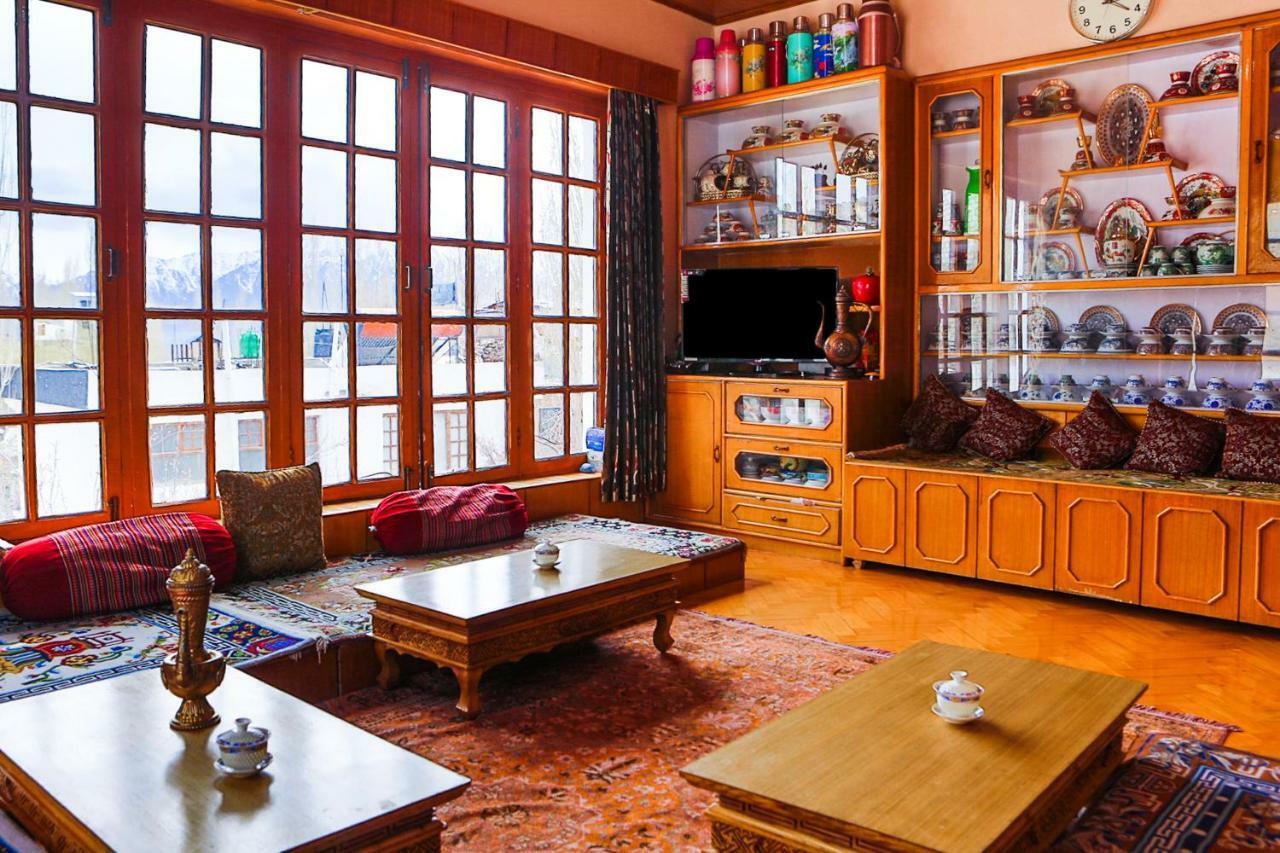 Oyo 37004 City Heart Guest House Leh Eksteriør billede